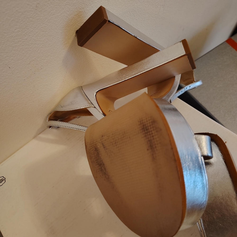 Ladies Block Heels - image 4